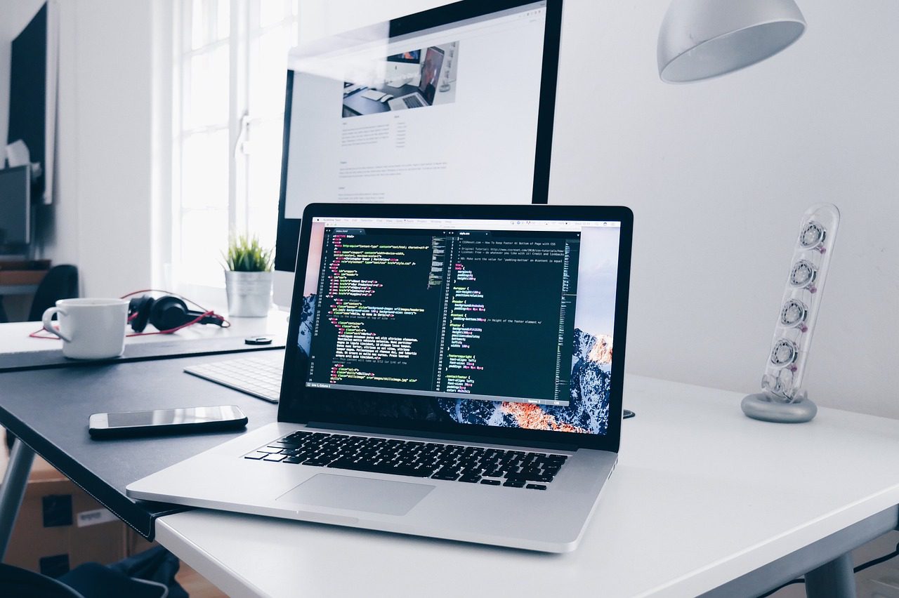 How to Become a Software Engineer in 2025: Step-by-Step Guide for Beginners